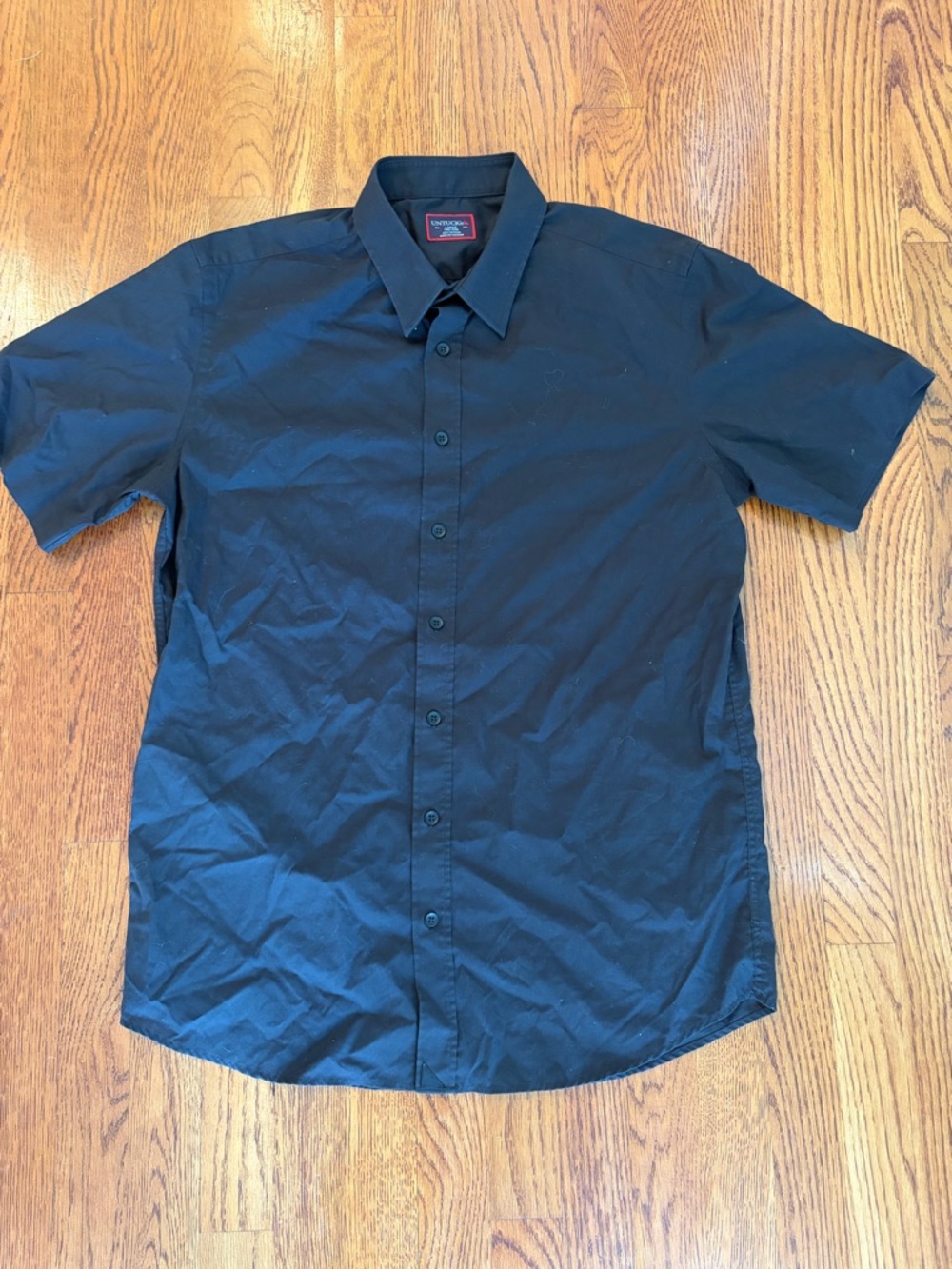 UNTUCKit Black Short-Sleeve Casual Button-Down Shirt size large/slim excellent